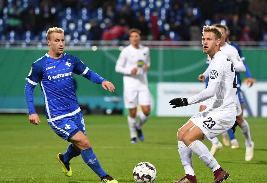 队一再声明 队一再声明