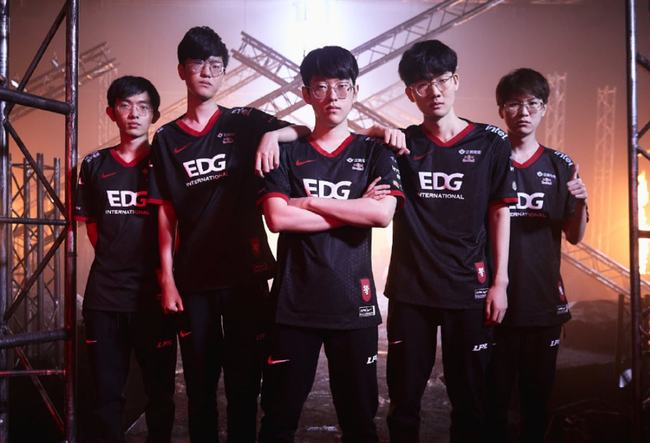 特林布尔的 特林布尔的